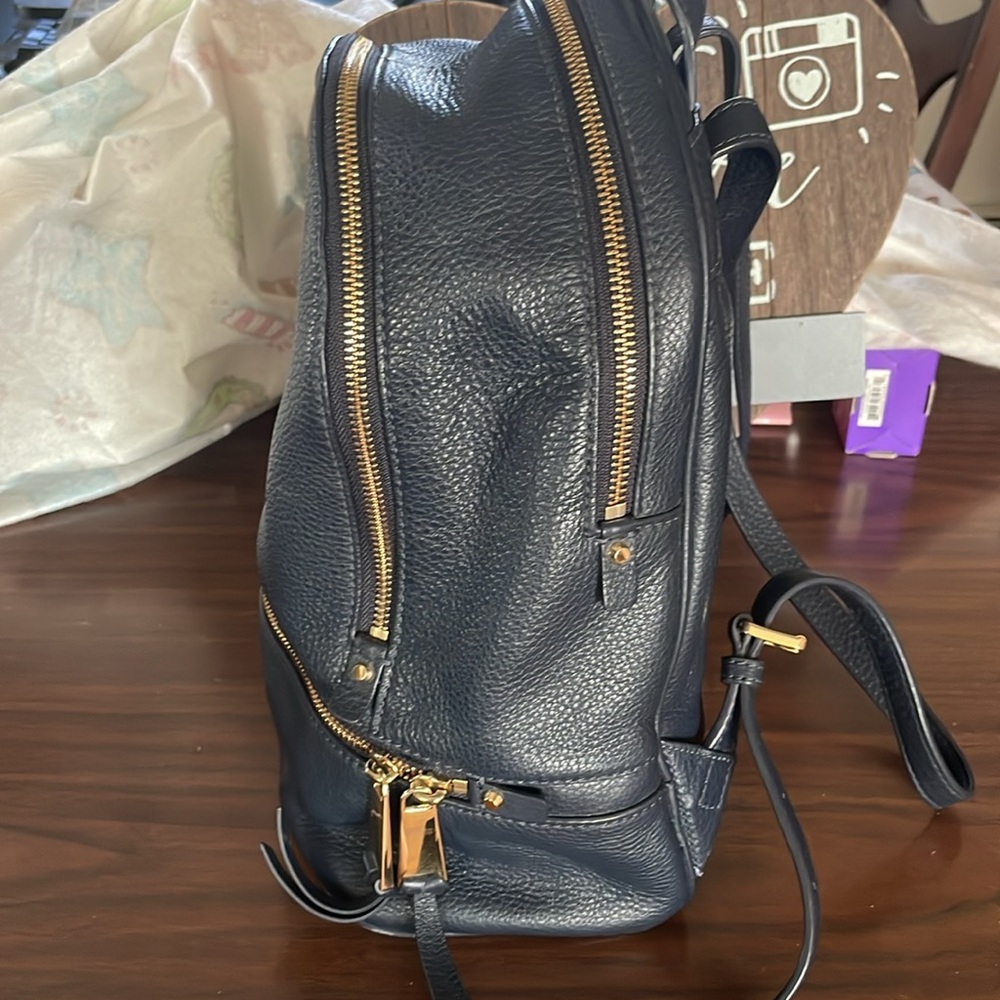 Michael Kors Rhea Zip Backpack Large Pebble Leather Navy Blue EUC - Picture 9 of 16